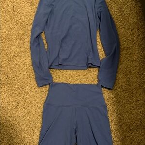 Aritzia Golden Seamless Active set in Slate Blue